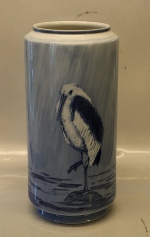 2930-5806 Kgl Art Nouveau Vase med stork 34 x 17 cm Design Arnold Krogh i 1897 
Kongelig Dansk