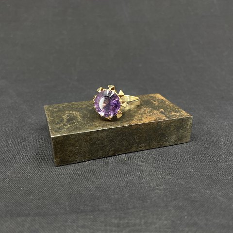 Large cocktail ring from the 1960s