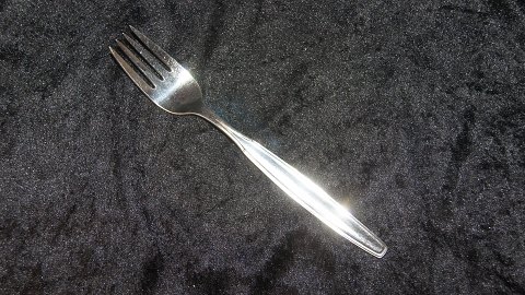 Middagsgaffel, #Pia Sølvplet bestik
Producent: Fredericia sølv
Længde 19 cm.
Brugt velholdt stand.