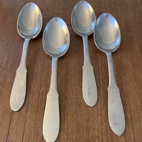 Mitra
Georg Jensen
Suppenlöffel
*50 DKK