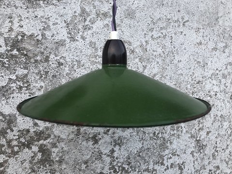 Shoemaker lamp
Metal / enamel
*250 DKK