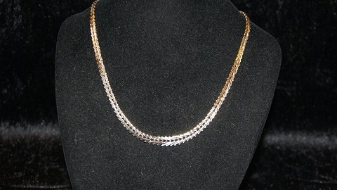 Elegant Geneva With course 1 RK 14 carat Gold
Stamped AUR 585
Length 46 cm