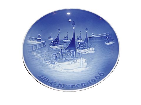 Bing & Grondahl Christmas Plate
1966