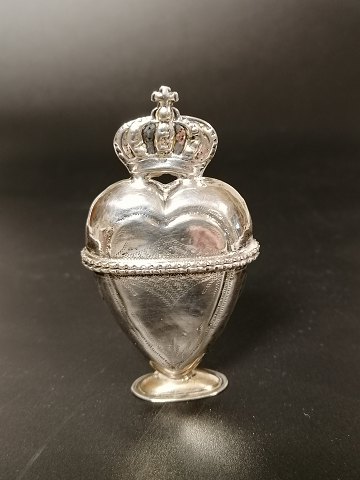 Hjerteformet hovedvandsæg af sølvMester Lorenz Peter Helt Thisted