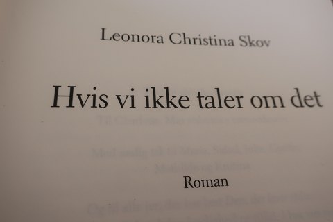 Text available in Danish language