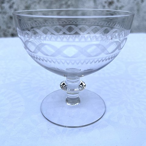 Guillocheret
Cocktail glass
* 300 DKK