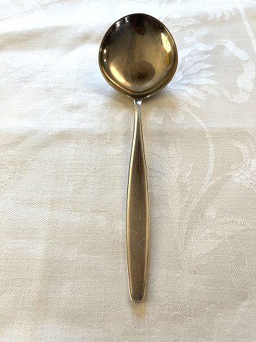 Georg Jensen
Cypres
Sterlingsilber
Servierlöffel
* 950 DKK