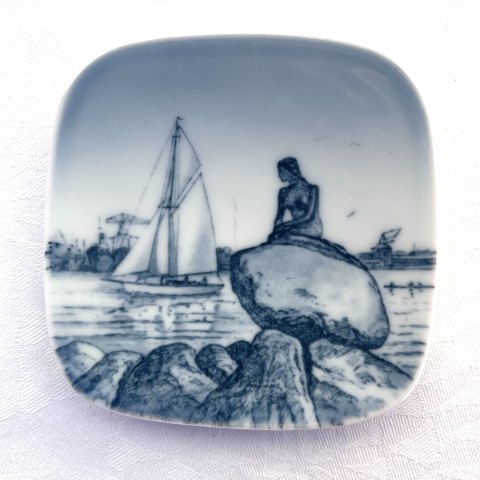 Bing & Grondahl
ashtray
The little Mermaid
# 9705/708
* 75 DKK