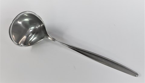 Georg Jensen. Sterling (925). Cypres. Sauceske / sovseske. Længde 20 cm.