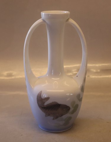 Art Nouveau 0193- 60 A Kgl. Fiskevase med 2 arme 24 cm pre 1923 painter no 99 
Kongelig Dansk Porcelæn