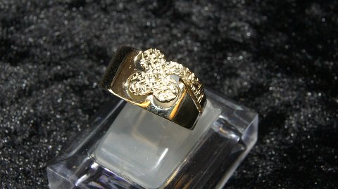 Elegant Ladies Ring 14 Carat Gold