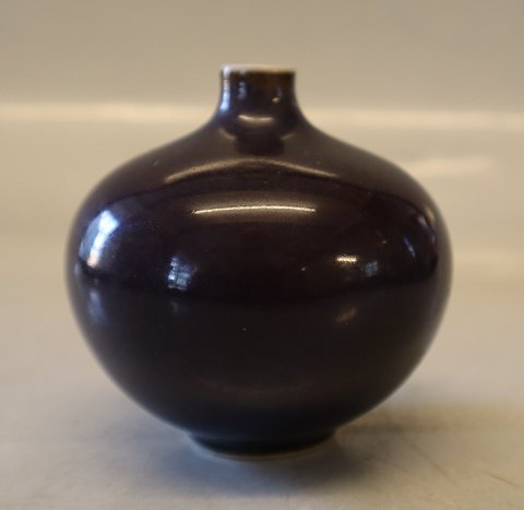 Royal Copenhagen Art Pottery Miniature 21395 RC Vase  7.5 x 7.5 cm August 1956 
Nils Thorsson
