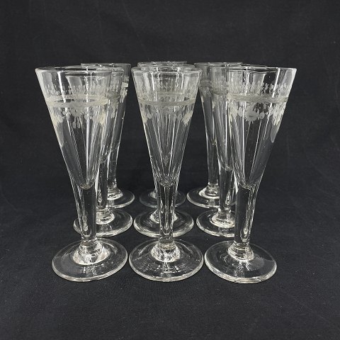 Set of 9 Swedish champagne flutes from the 1800s
