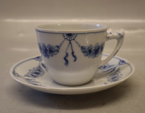 102 Kop 1.25 dl og underkop 13.9 cm (305)
 B&G Blå Empire porcelæn