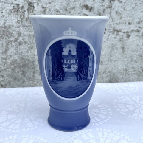 Royal Copenhagen
Rundskue vase
1937
*300kr