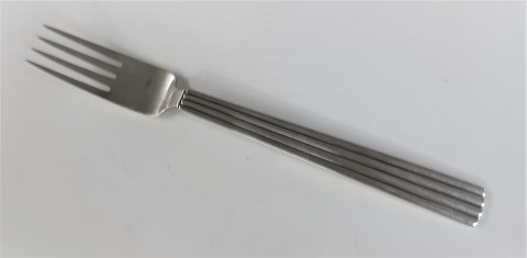 Georg Jensen. Bernadotte. Sterling (925). Menüe Gabel. Länge 19 cm.