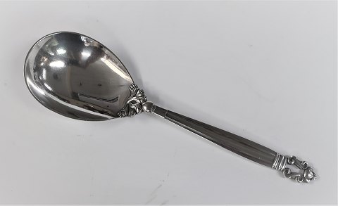 Georg Jensen. Silberbesteck (925). König. Großer Servierlöffel. Länge 24cm