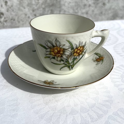 Bing&grøndahl
Mimer
Coffee cup with saucer
#102
*DKK 50