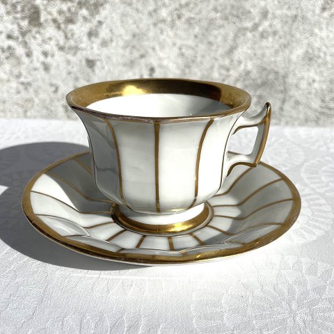 Bavaria
Cup with gold stripes
*100 DKK