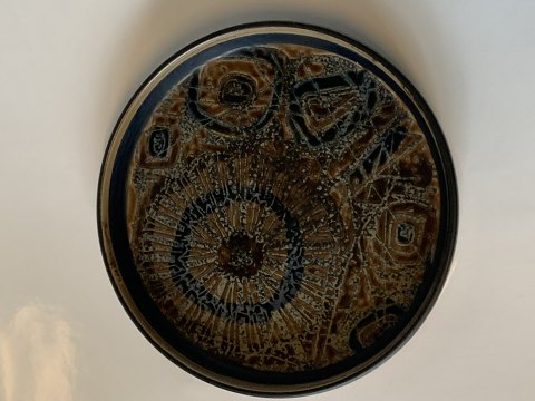 Royal Faience, Round dish
Decoration number #870-3290
Diameter 17 cm.