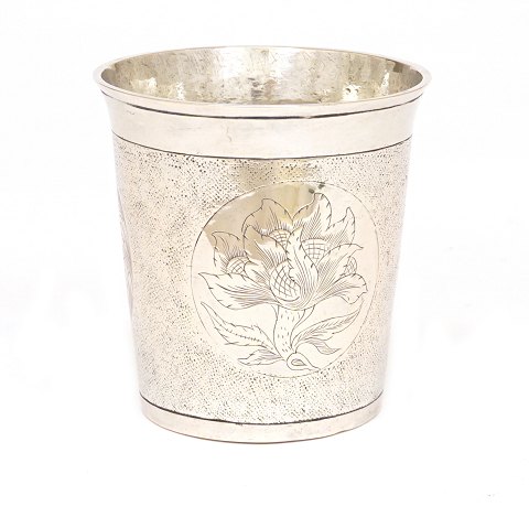 Silver cup by Poul Jacobsen Møller, Viborg, 
1757-1805. H: 7,6cm. W: 94gr