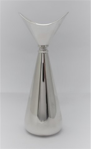 Toxvärd. Silver vase (925). Height 16.5 cm.