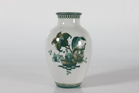 Aluminia Fajance
Grøn Tranquebar
Vase m/blomster
Nr. 2033/1202

