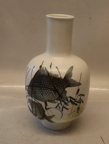 Diana 5368-1064 Stor Vase med fisk 26 cm Nils Thorsson Kongelig Dansk Stentøj