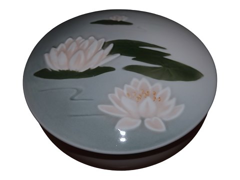 Bing & Grondahl, 
Lidded box with water lily