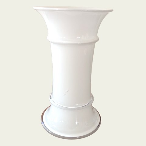 Holmegaard
MB vase
Opal white
*DKK 300