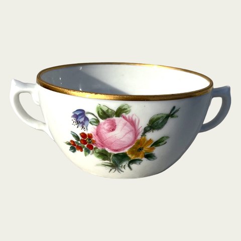 Royal Copenhagen
Home painted
Floral motif
Cup with 2 handles
*100 DKK