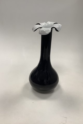 Glas Vase i Sort og Hvid fra Italien