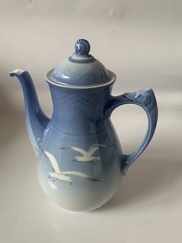 Bing & Grøndahl Kronberg, Coffee pot
Dec. No. 413
Height approx. 21 cm.