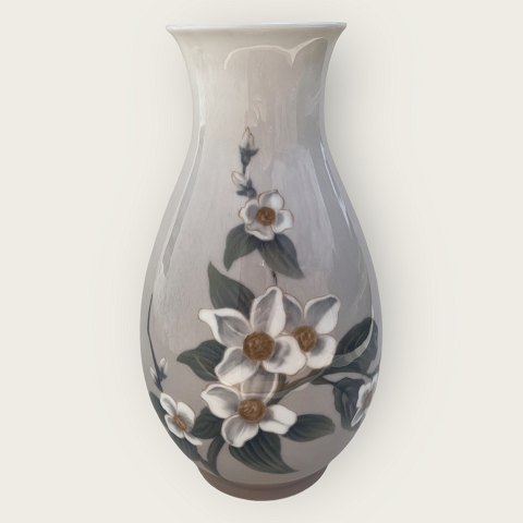 Bing&Grøndahl
Vase med blomster
#8659 / 368
*700Kr