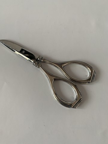 Grape scissors in silver
Stamped 830S
Length about 14 cm