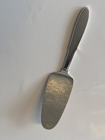 Cake spatula Silver stain #Mitra Georg Jensen
Design: Gundorph Albertus in 1941.
Length 23 cm