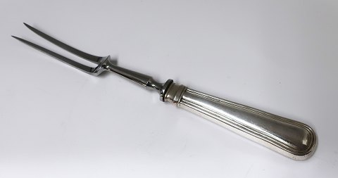 Dobbeltriflet. Sølvbestik (830). Stegegaffel med stål. Længde 24.5 cm.