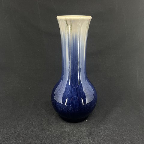 Blåglaseret vase fra Michael Andersen
