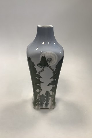 Royal Copenhagen Art Nouveau Grøn Vase No. 211 / 247