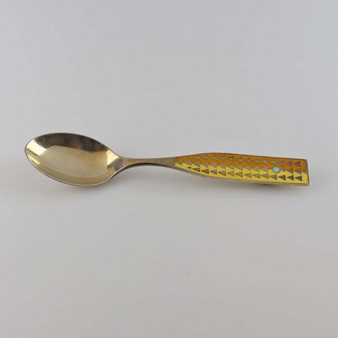 item no: 557617