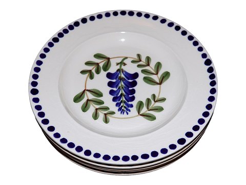 Aluminia Wisteria
Small bread plate 15.4 cm.