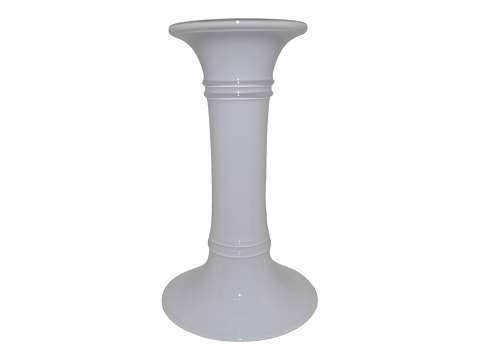 Holmegaard
White MB candle holder 18.5 cm.