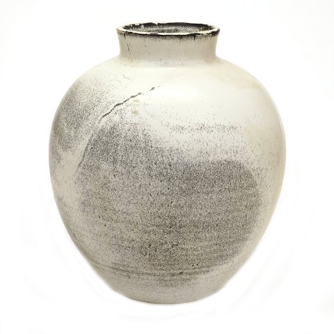 Grosse Steinzeugvase  aus der Werkstatt Kählers. 
H: 32cm