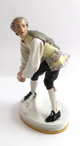 Bing & Grondahl. Snowball throwing man. Figure (8026). Design: Tegner. Height 15 
cm. (1 quality)