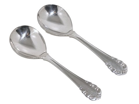 Georg Jensen Liljekonval
Serveringsske 19,6 cm.