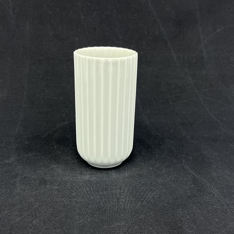 White Lyngby vase, 10 cm.