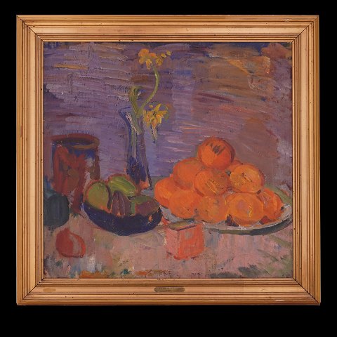 Karl Isakson maleri. Karl Isakson, 1878-1922, 
stilleben med appelsinpyramide, pærer i blå skål 
og påskeliljer, olie på lærred. Lysmål: 53x55cm. 
Med ramme: 65x67cm