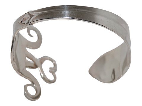 Danish silver
Bracelet from flatware