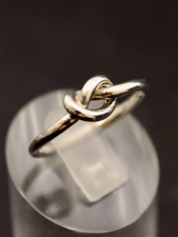 item no: 585901