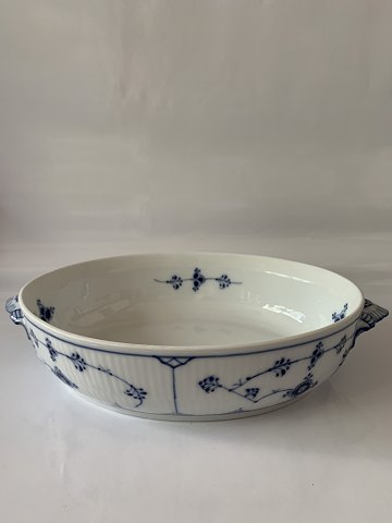 Royal Copenhagen mussel-painted fluted dish without lid.
Decoration Nr. 1 / 174
SOLD